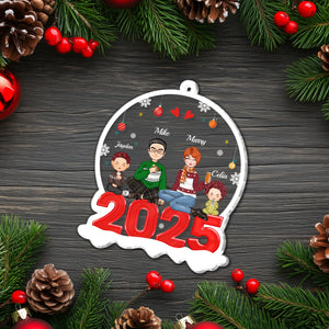 Personalized family Christmas tree decoration with cartoon figures and the year 2025