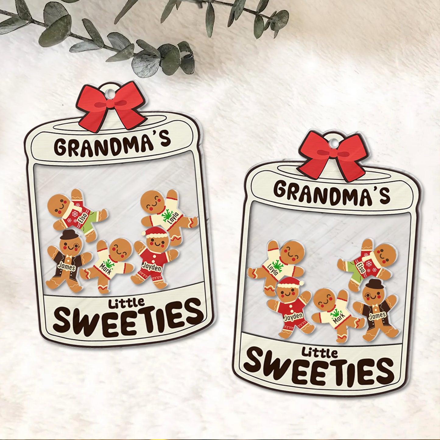 365Gifty personalized shaking keychain for grandma jar with red bow and tiny gingerbread family figures