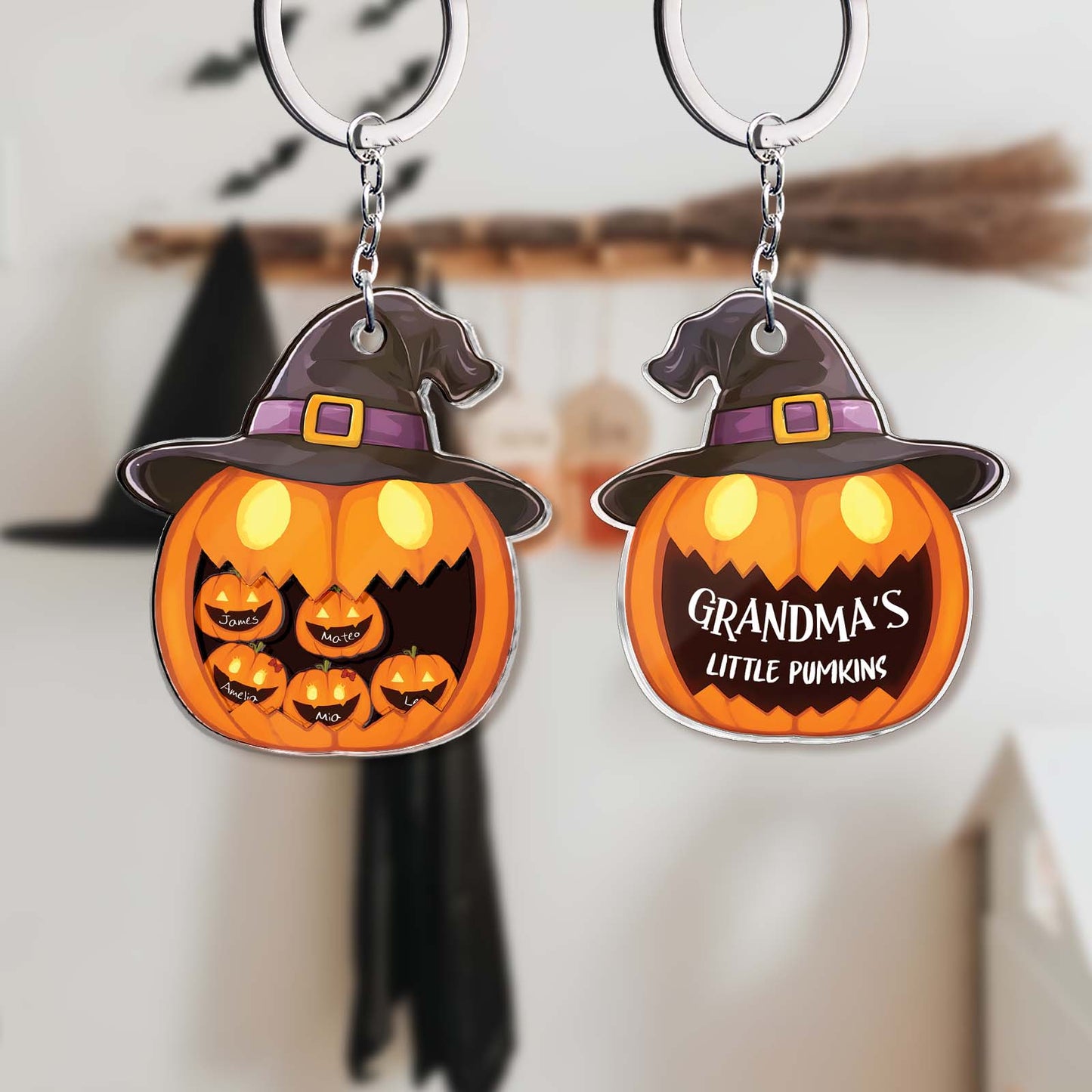 365Gifty Halloween shaking pumpkin keychain with witch hat and carved pumpkin faces design