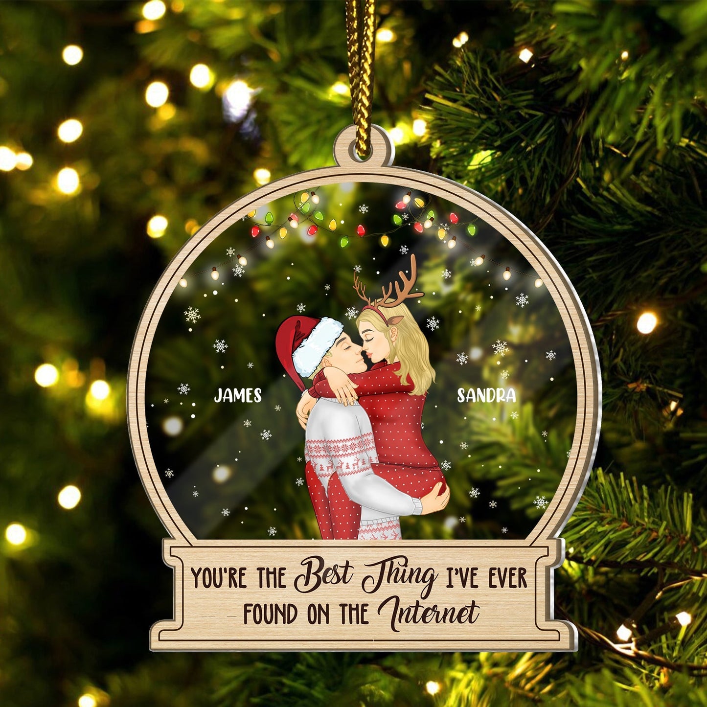 365Gifty personalized couple Christmas ornament featuring a couple hugging with festive lights and snowflakes