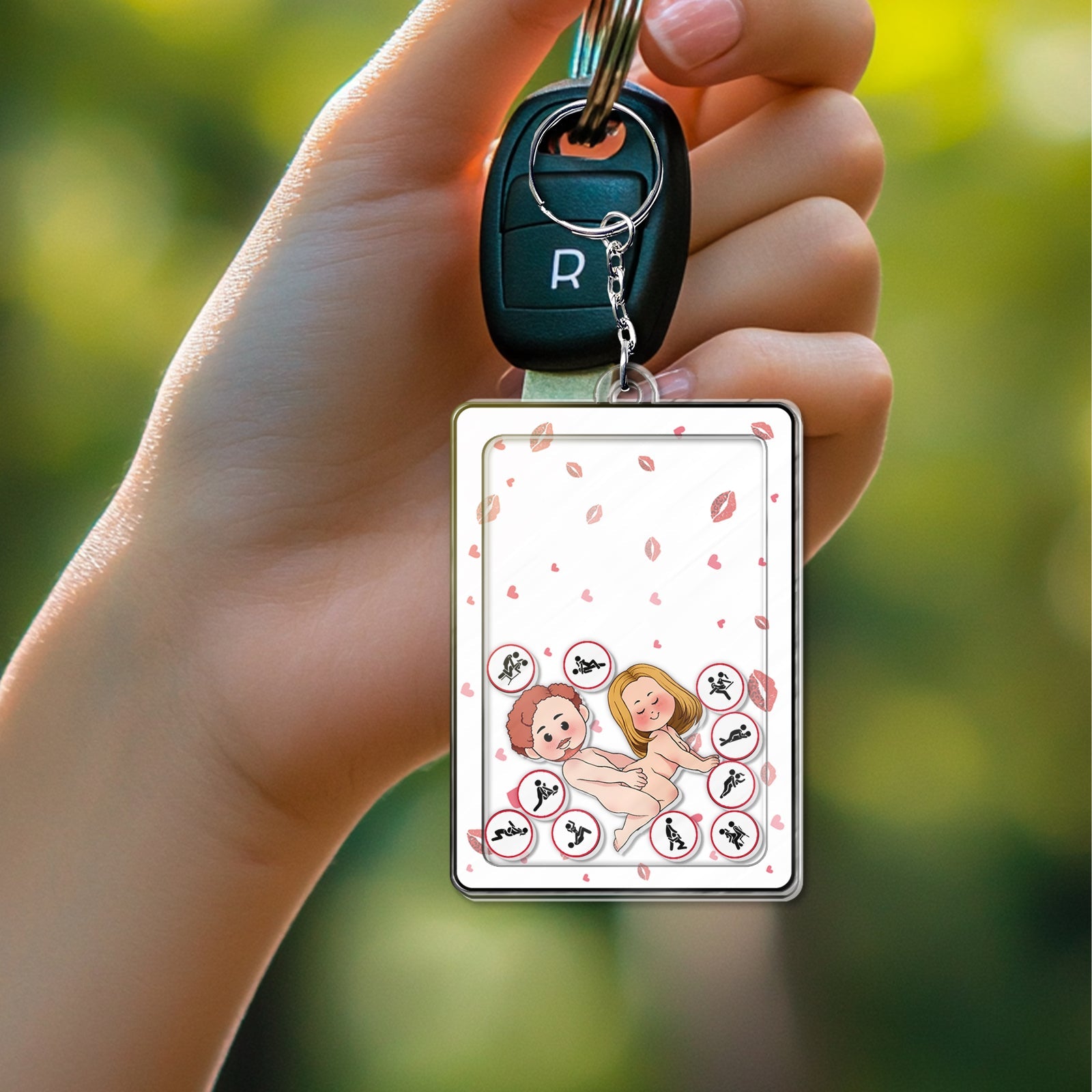 365Gifty personalized couple keychain with cute cartoon couple design and romantic kiss prints
