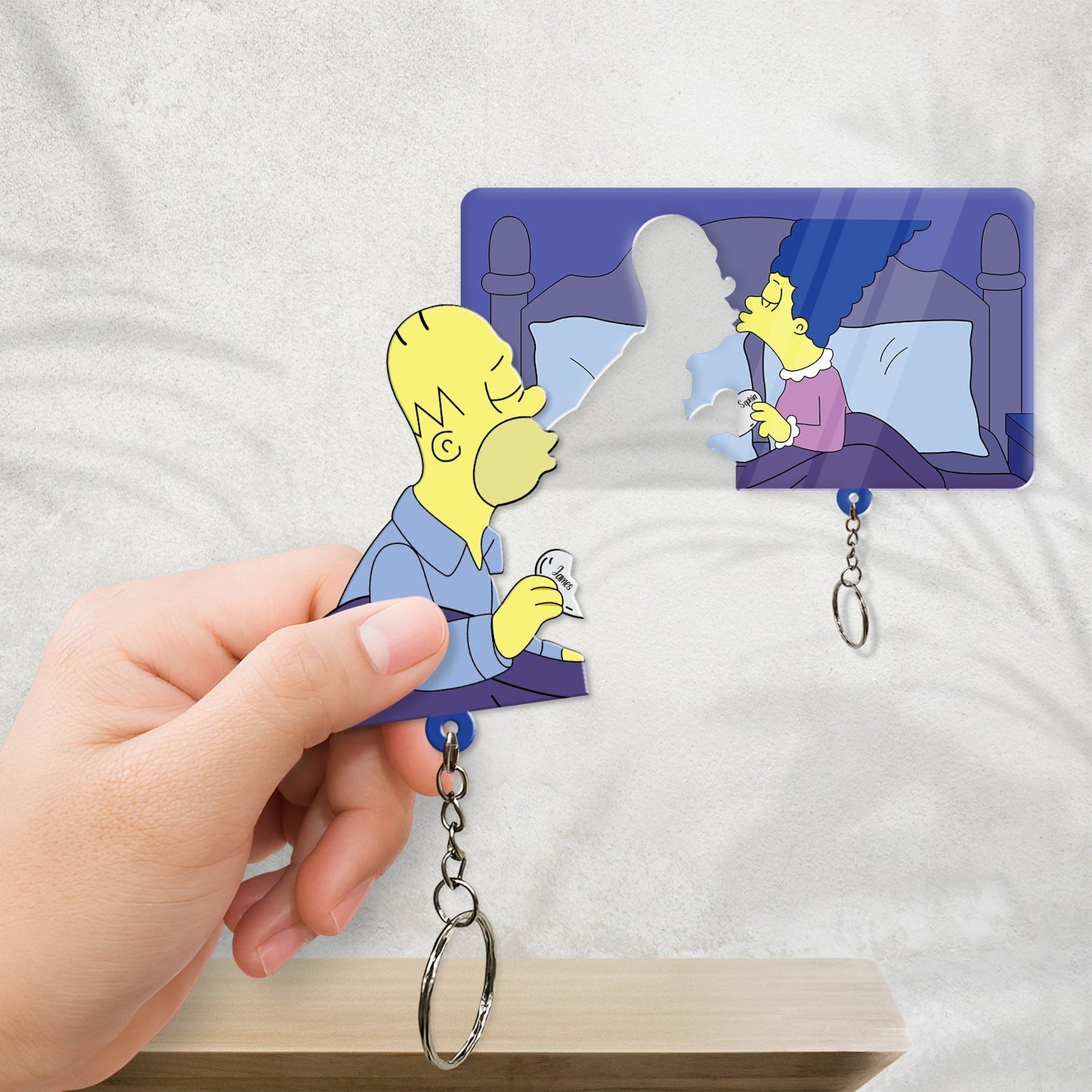 365Gifty personalized couple keychain featuring Homer and Marge Simpson in a matching puzzle design