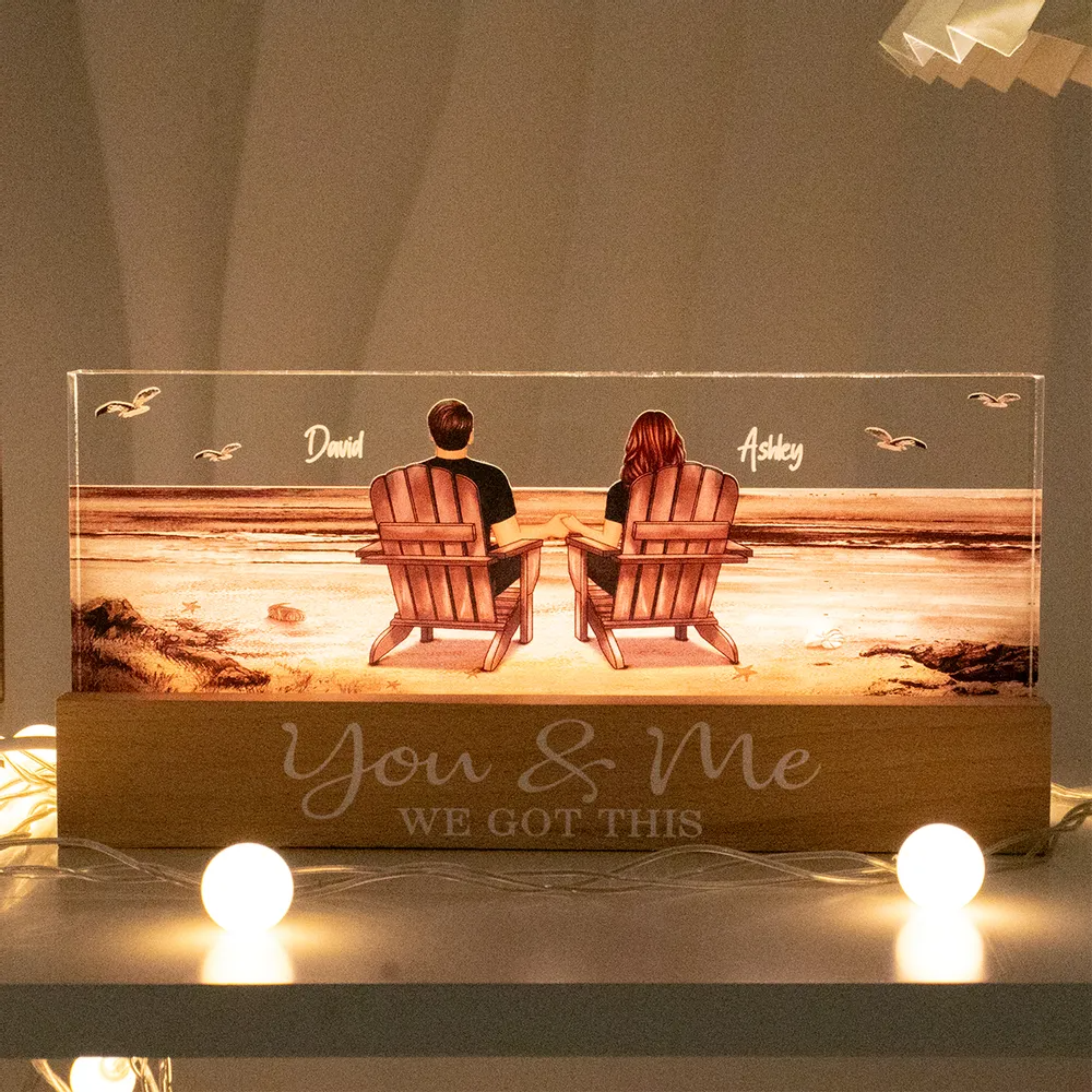 365Gifty personalized couple LED night light showing a couple sitting on beach chairs with names and You & Me design