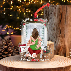 365Gifty personalized couple ornament with a holiday theme and a couple hugging by a window