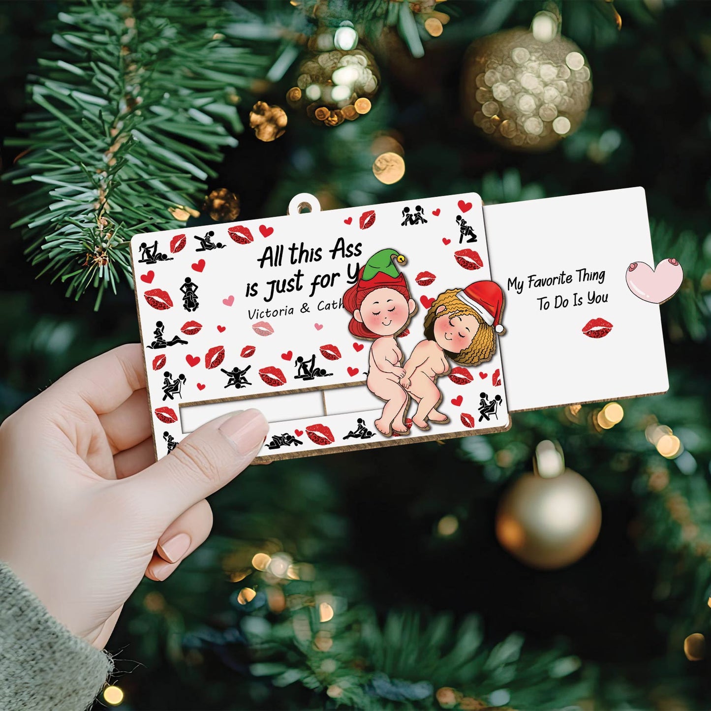 365Gifty personalized couples ornament holding a cheeky playful design with festive characters by a Christmas tree
