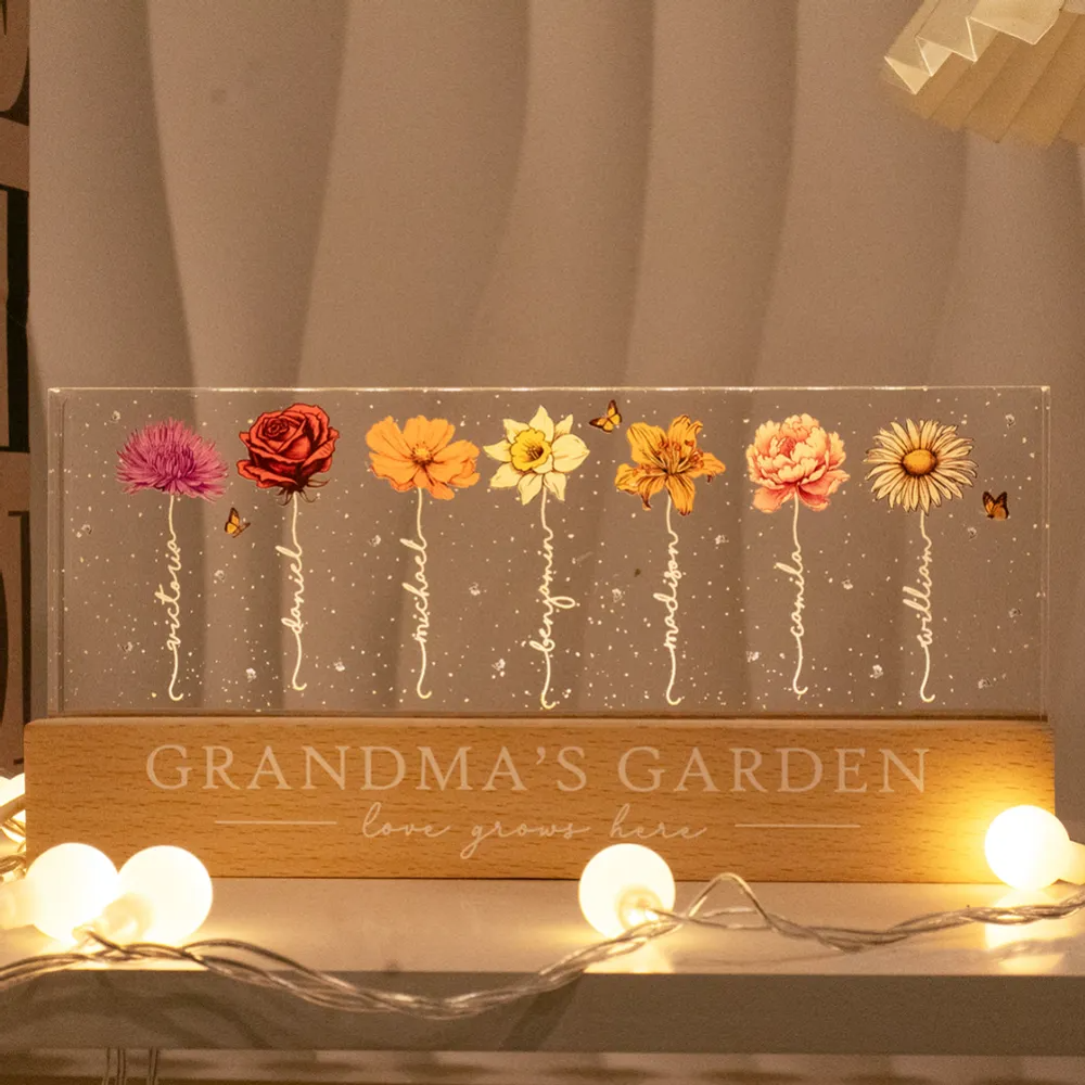 Personalized grandma LED night light featuring floral design and the words Grandma's Garden
