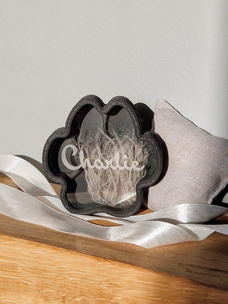Personalized Paw-Shaped Pet Fur Keepsake - Pet Lover