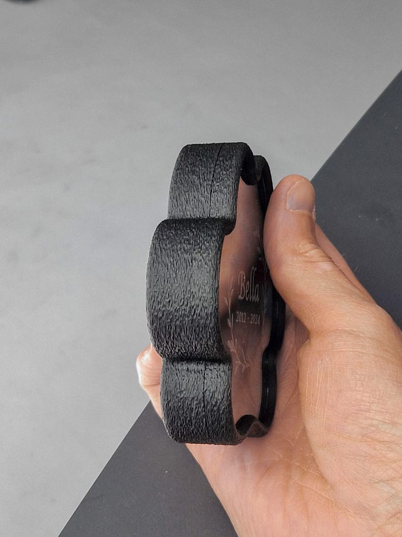 Personalized Paw-Shaped Pet Fur Keepsake - Pet Lover