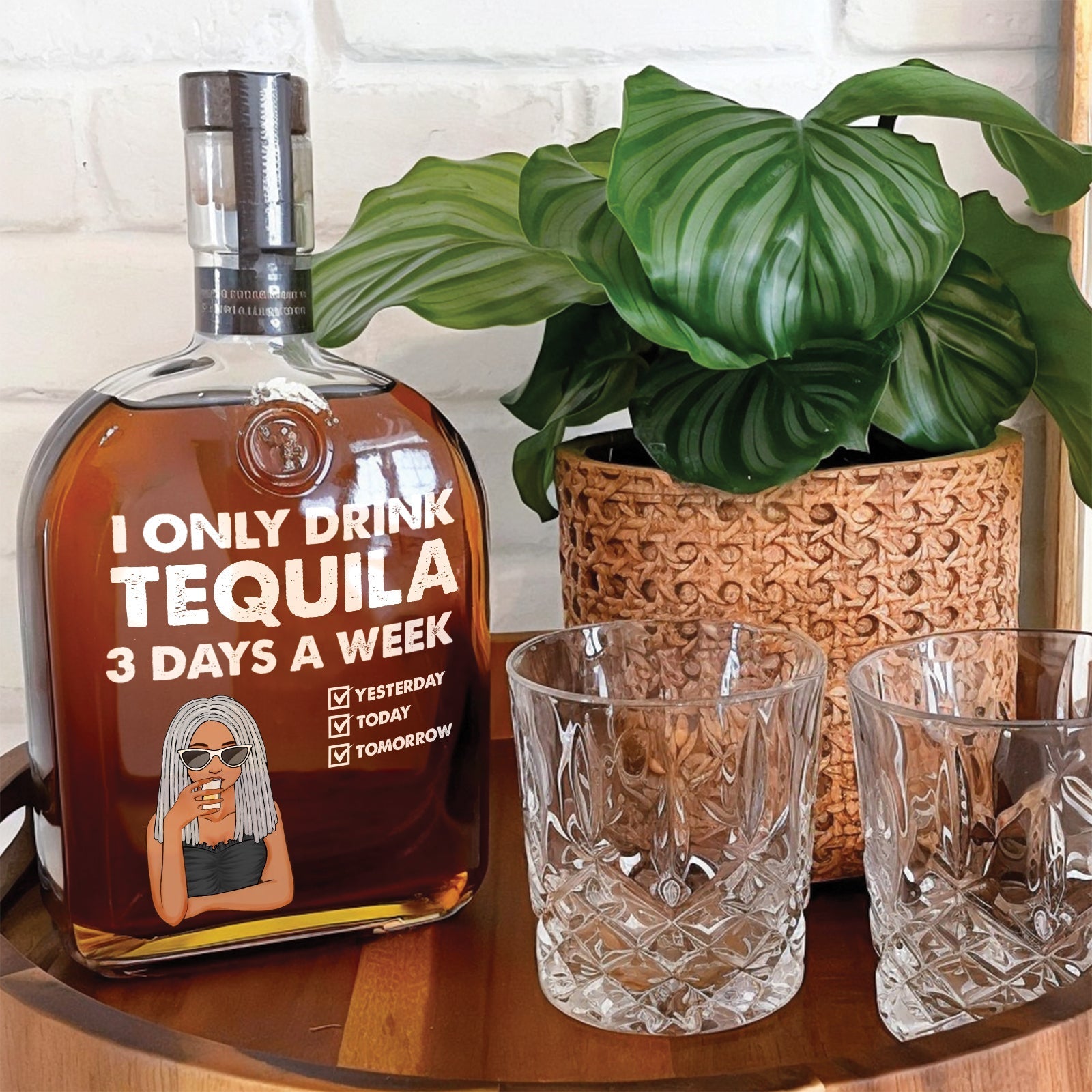 I Only Drink Vodka 3 Days A Week - Personalized Whiskey Bottle