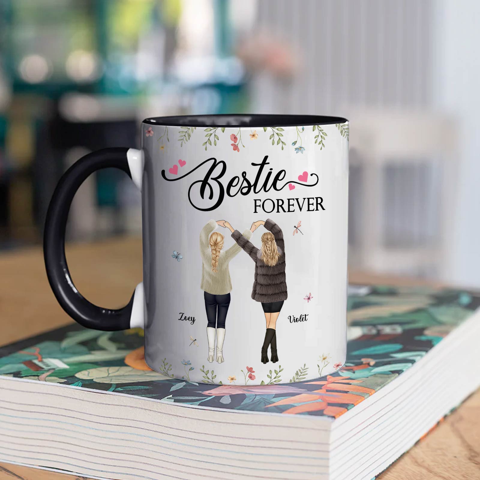 365Gifty personalized best friend mug showing two women from behind with Bestie Forever text and floral accents