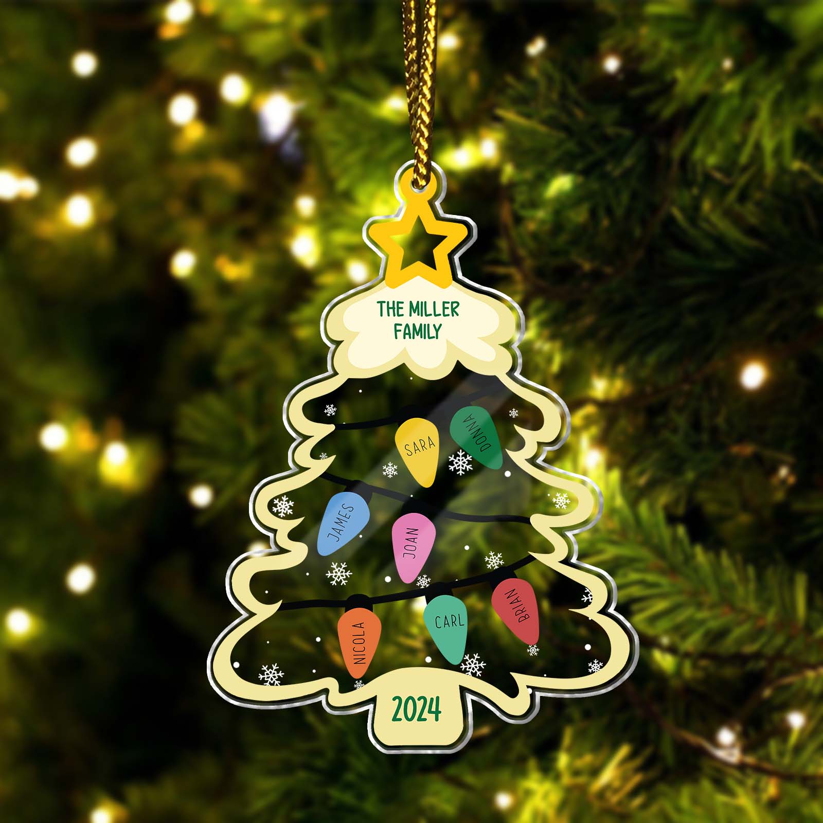 365Gifty personalized Christmas ornament shaped like a Christmas tree with family member names and year 2024