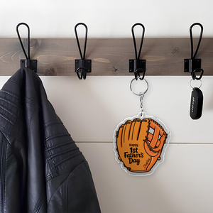 Personalized dad keychain gift featuring a glove design, perfect for Father's Day celebrations