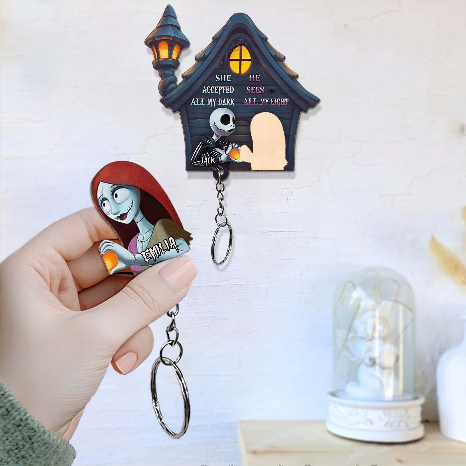 365Gifty personalized Halloween keychain holder featuring spooky house and character keychains with custom names