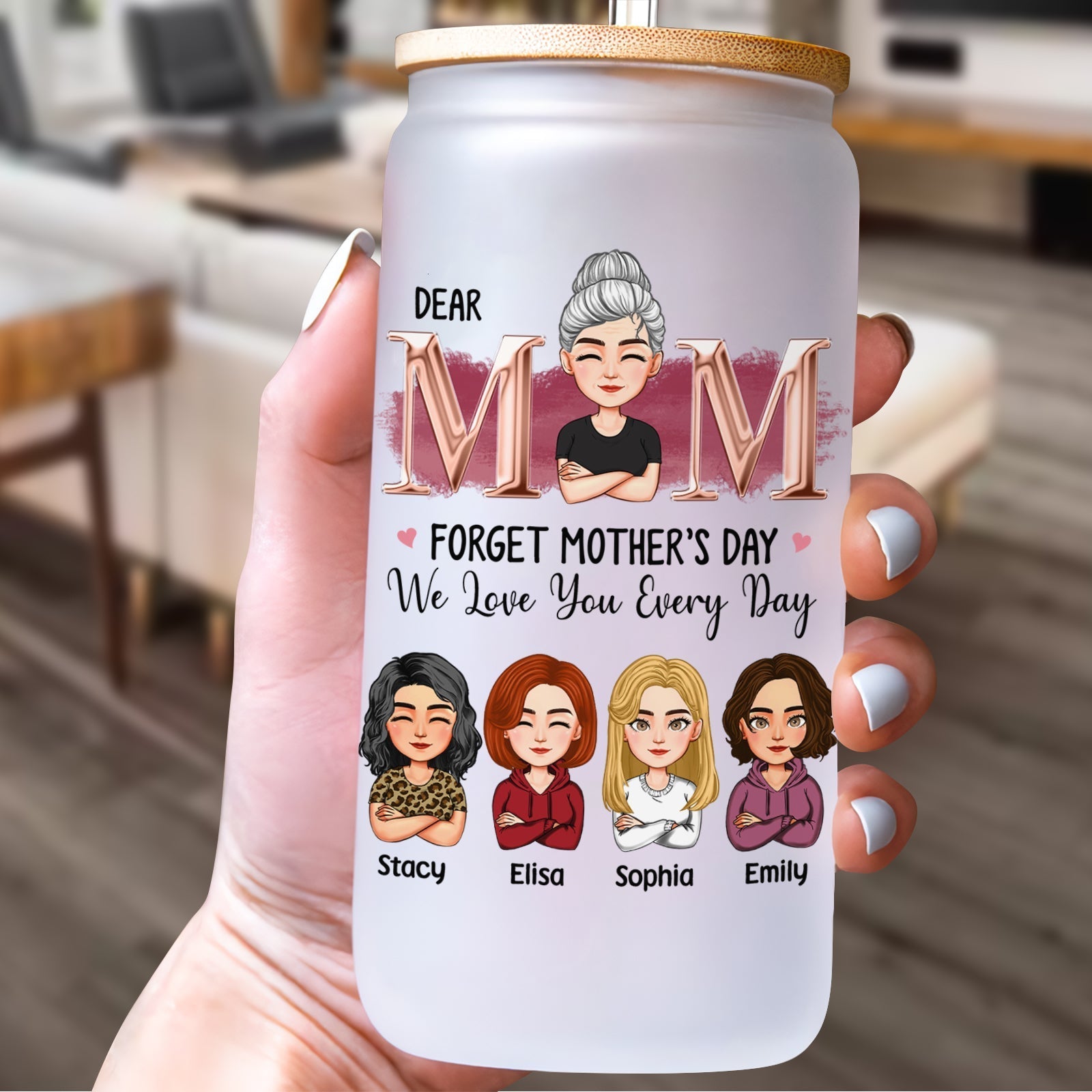 Personalized Mother's Day glass can featuring custom family illustrations and heartfelt message