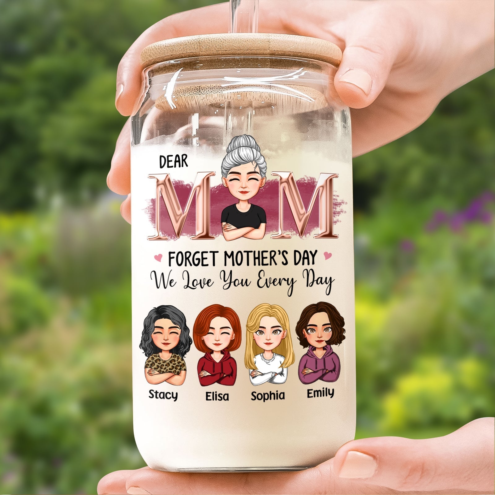 Personalized Mother's Day glass can featuring cartoon characters and heartfelt message for moms