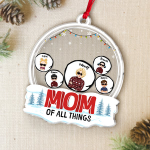 Shaking Christmas ornament for mom featuring personalized cartoon characters and festive design